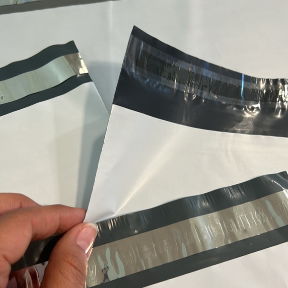 (50) Poly Mailer in Mix & Various sizes - Picture 5 of 5